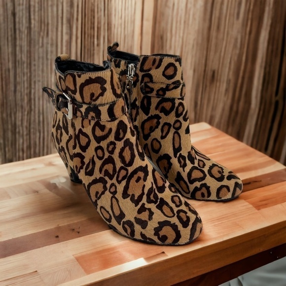 Sam Edelman Mandi Animal Print Bootie Size 7.5 M - Picture 2 of 15